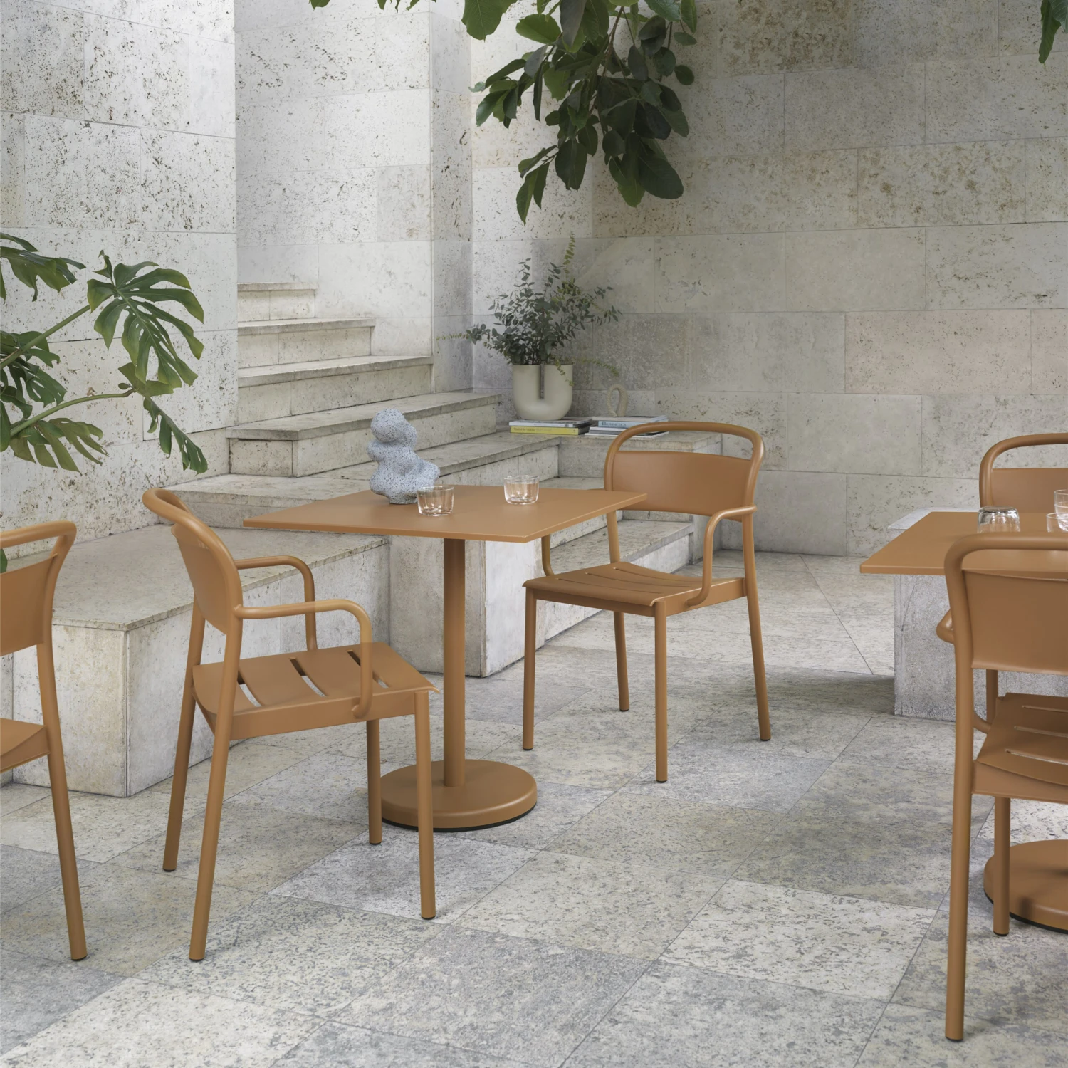 Muuto Linear Teräspöytä 70x70 Cm - Image 3