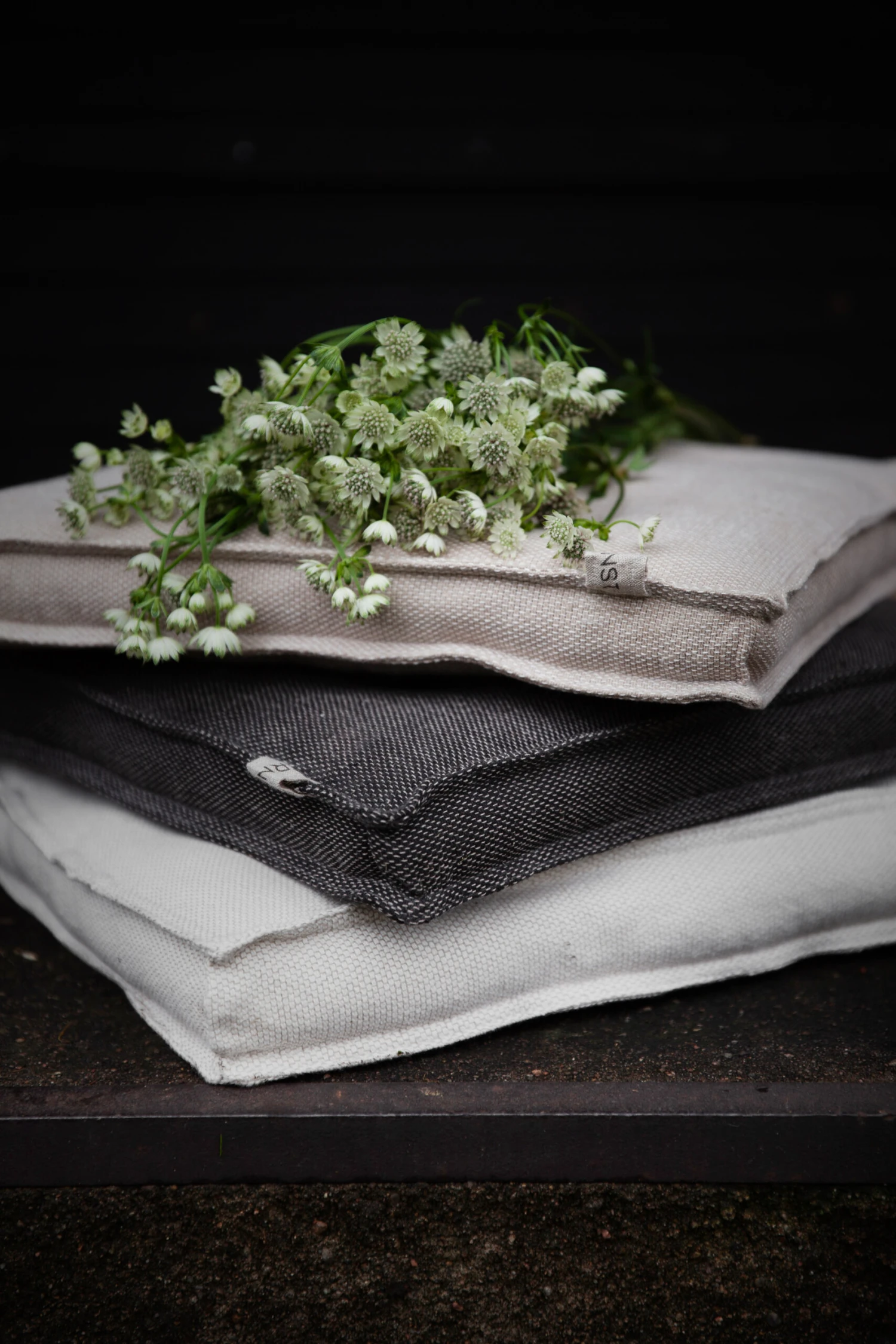 Ernst Istuintyyny 40x40 Cm - Image 2