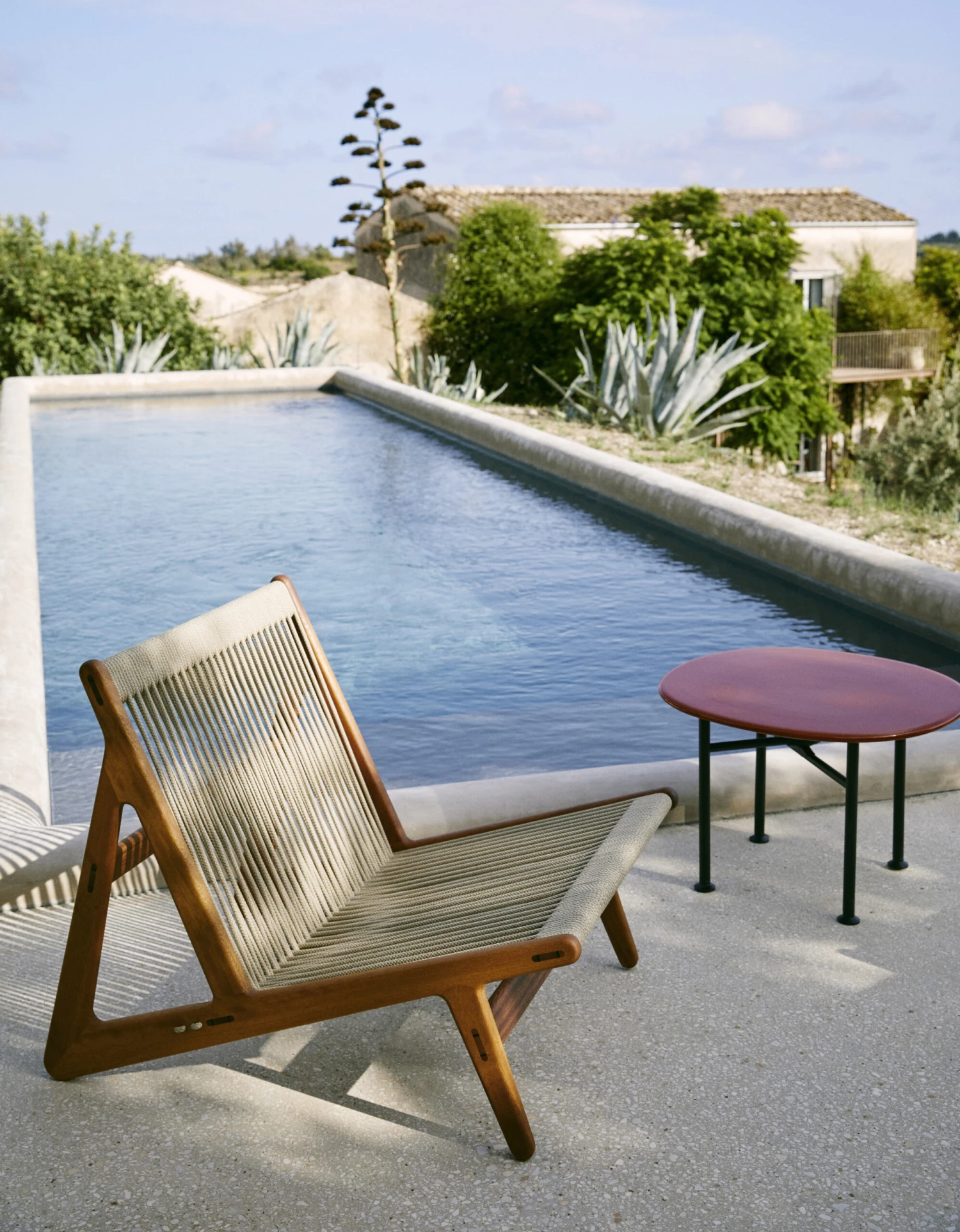 Gubi MR01 Initial Outdoor Lounge Chair - Image 8