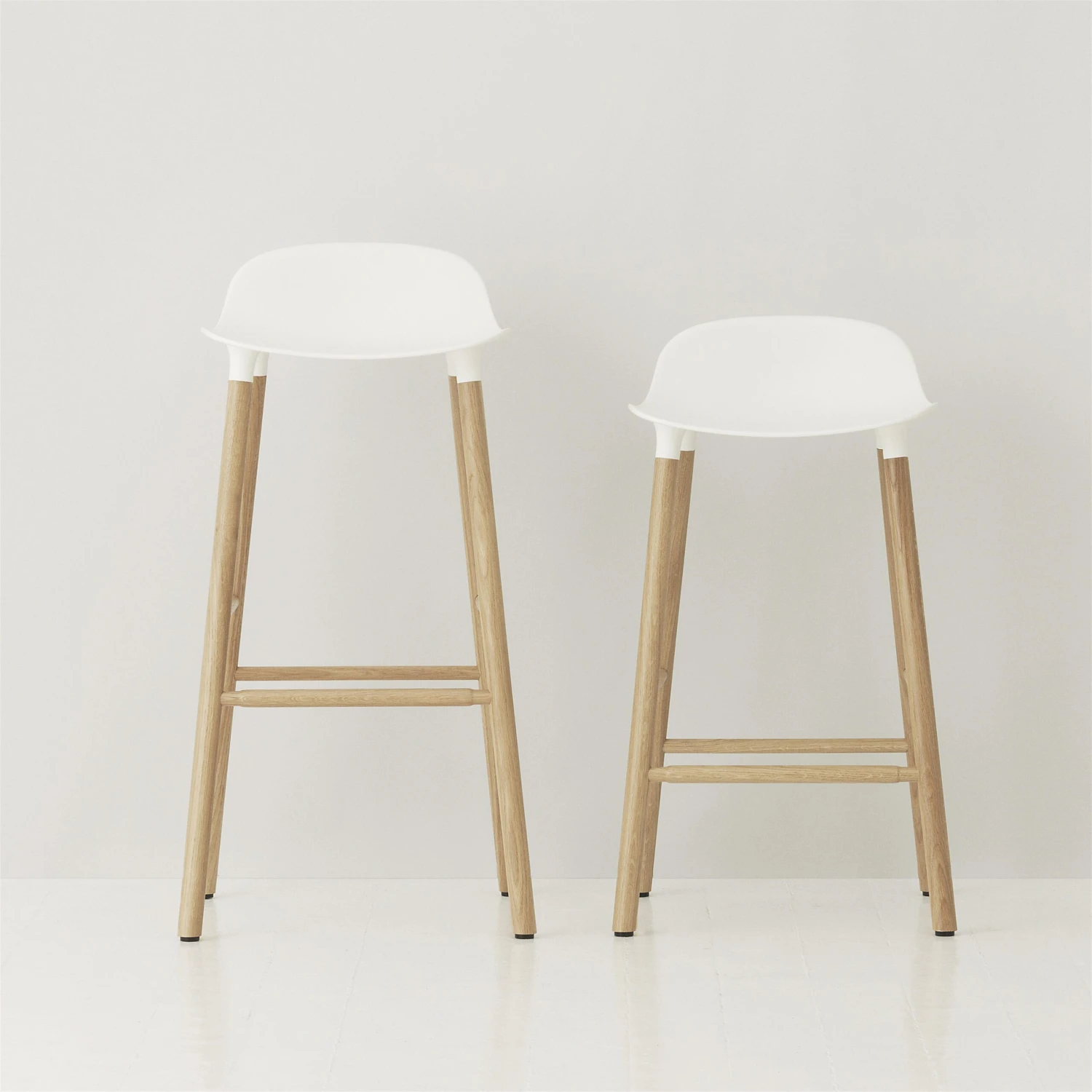 Normann Copenhagen Form Chair Baarijakkara Jalat Tammea - Image 4
