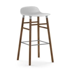 Normann Copenhagen Form Baarituoli Saksanpähkinäjalat 75 Cm
